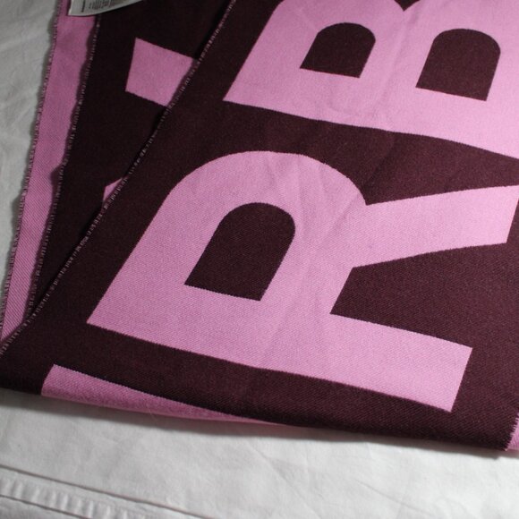 Burberry Reversible Logo 100% Wool Scarf Burgundy Pink 13.5" x 75" 188 x 33 cm - Picture 3 of 11